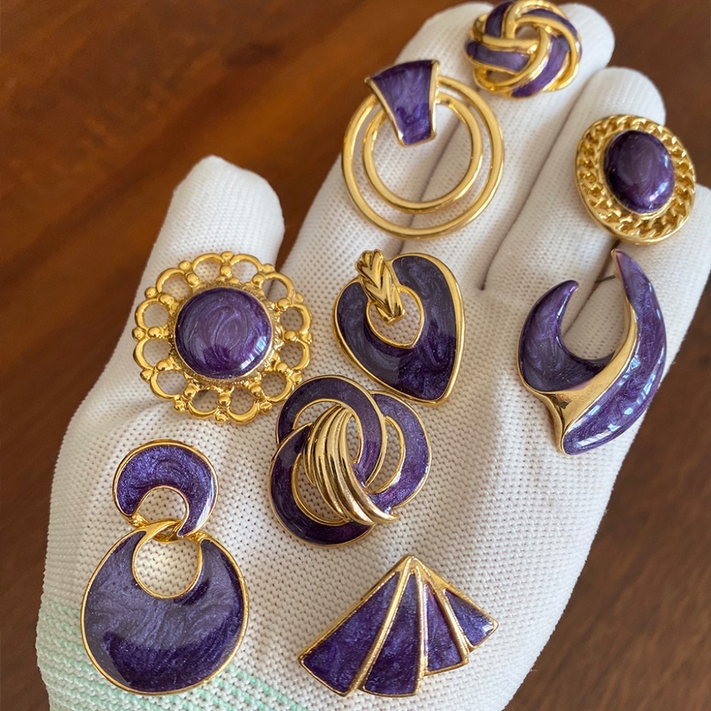 27  pairs of stud earrings "Purple Lovers" Jewelry Collection